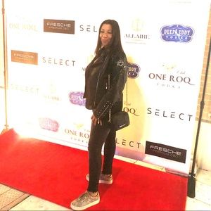 Meet your Posher, Myrna